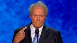 Clint Eastwood manifestó que la administración Obama no ha resuelto los problemas del país y por tanto hay que buscar una nueva dirigencia